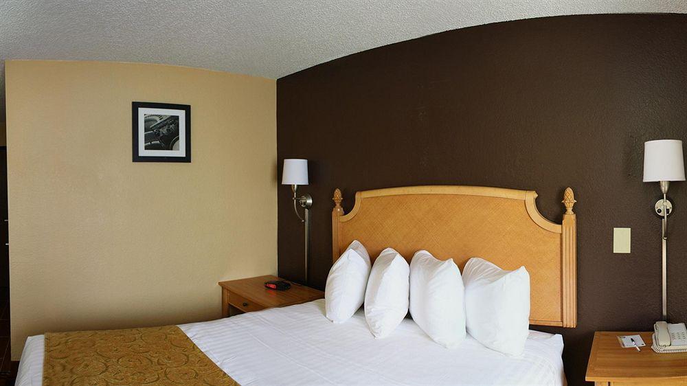Quality Inn Hall Of Fame Canton Kültér fotó