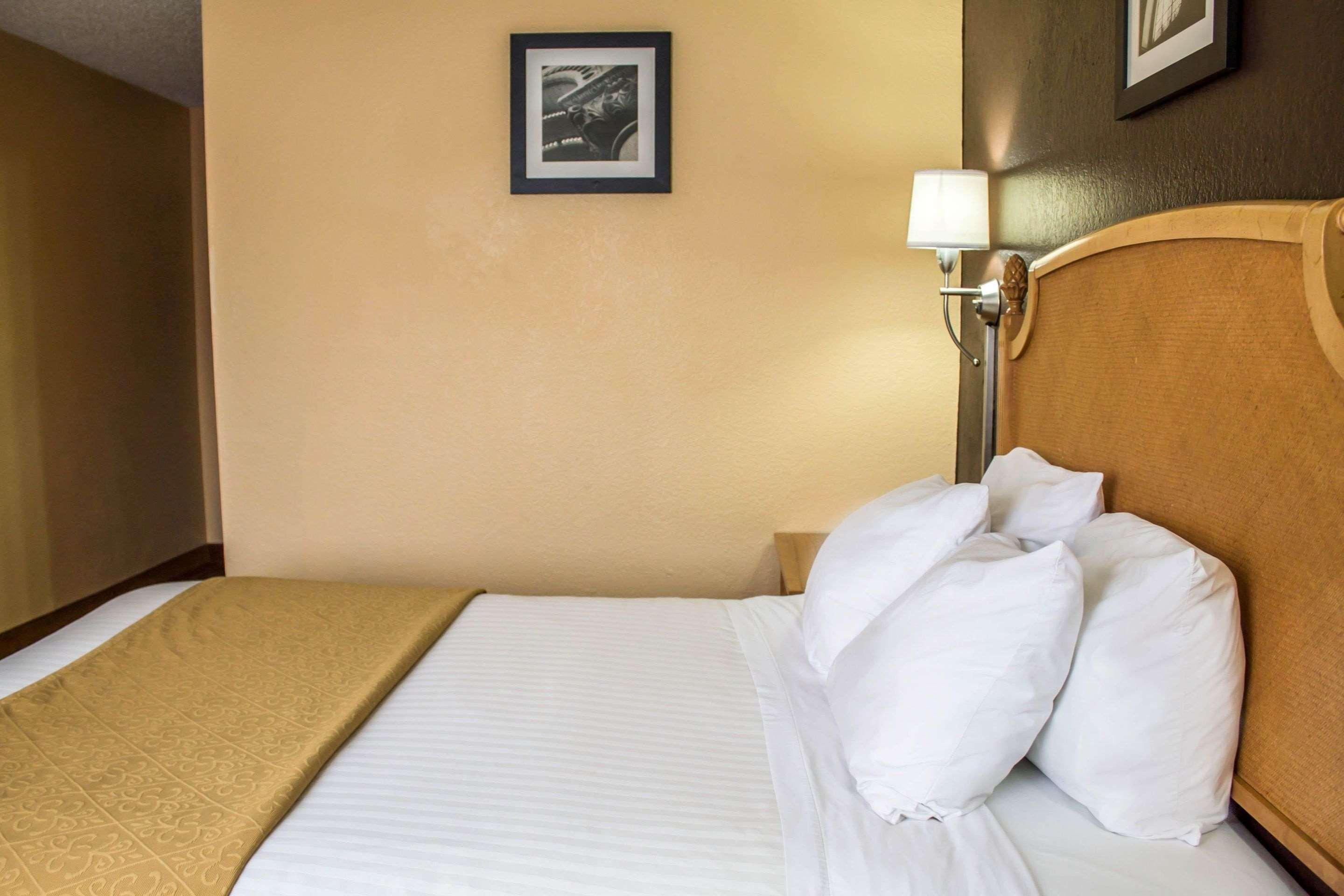 Quality Inn Hall Of Fame Canton Kültér fotó