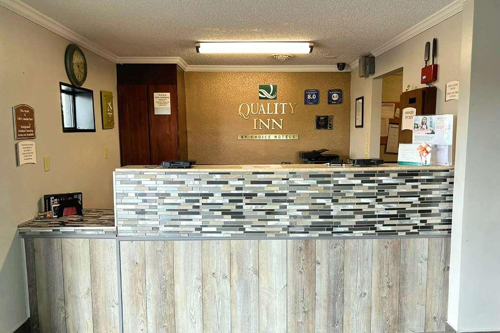 Quality Inn Hall Of Fame Canton Beltér fotó