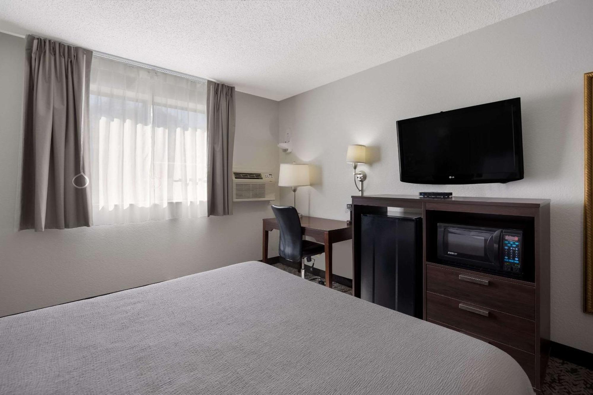 Quality Inn Hall Of Fame Canton Kültér fotó